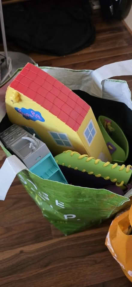 Photo of free Random old toys & accessories (Clapham Common) #1