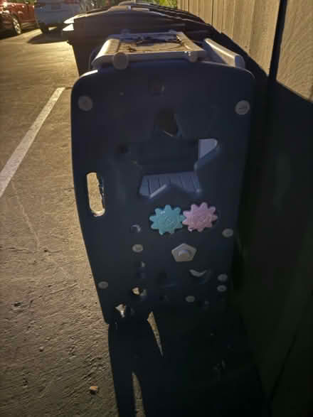 Photo of free Kids step stool, learning tower (Valencia Avenue, Sunnyvale) #3