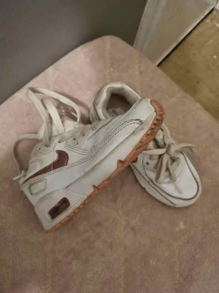 Photo of free NIKE Trainers for girls (SE5) #3