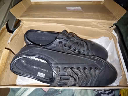 Photo of free Black MENS McKenzie trainers (SE5) #2