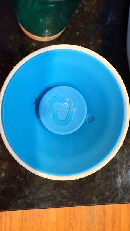 Photo of free Sipping cup (Clarendon metro,Arlington, VA) #1