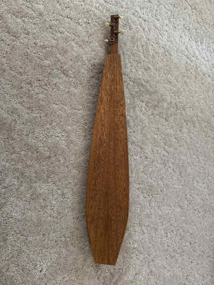 Photo of free Dulcimer (just south of Baltimore Pike) #2