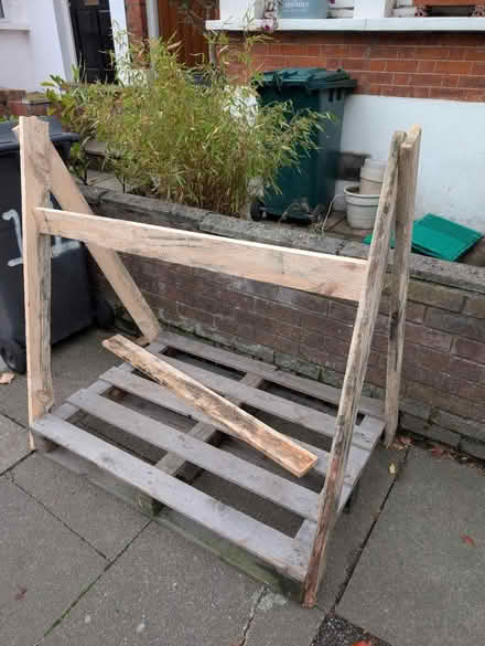 Photo of free Pallet (East Finchley N2) #1