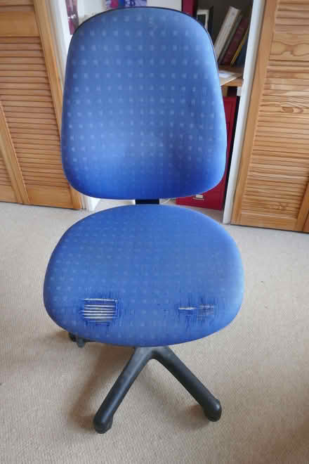 Photo of free office chair (Lambridge) #1