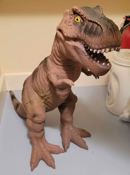 Photo of free 17 Inch Tall T-Rex (Bellevue-Redmond) #2