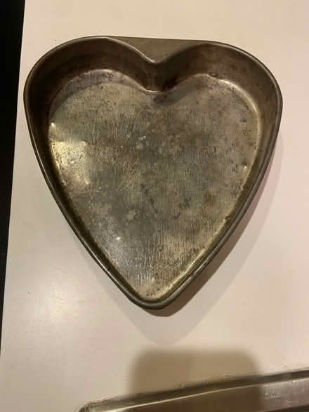 Photo of free Heart-shaped cake pan (Washington Heights) #1