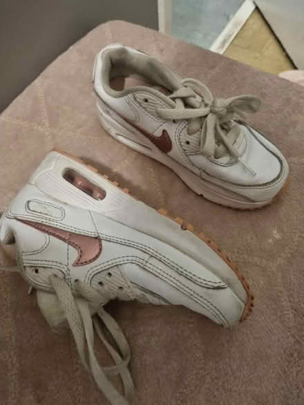 Photo of free NIKE Trainers for girls (SE5) #2