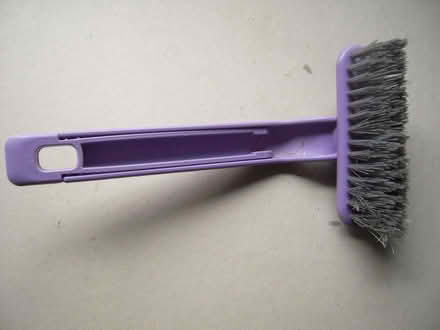 Photo of free Narrow space cleaning brush (Maidenhead SL6) #1