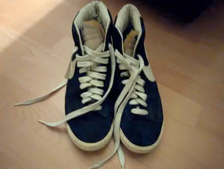 Photo of free Men shoes size 9 (Brentford TW8) #3