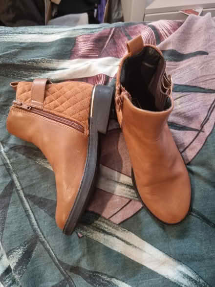 Photo of free Brown River Island boots for girls (SE5) #1