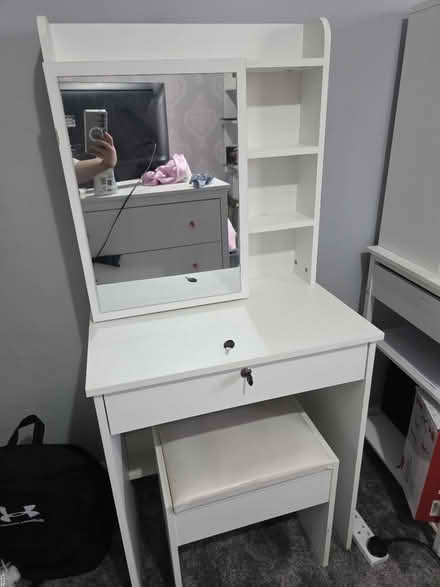 Photo of free Dressing table (DY4) #1