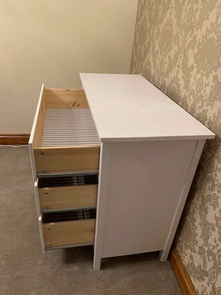 Photo of free White chest of drawers (Penrith CA11) #4