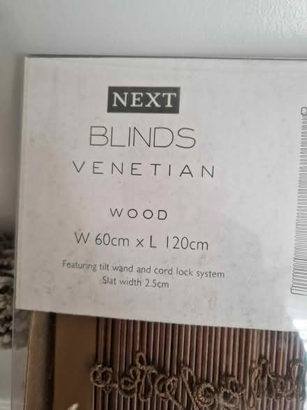 Photo of free Wood venetian blind (Windsor SL4) #2