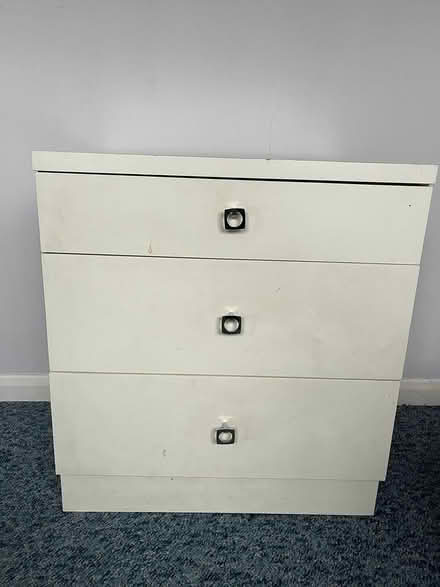 Photo of free Chest of Drawers (Beaconsfield HP9) #1