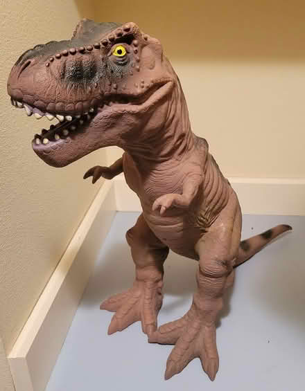 Photo of free 17 Inch Tall T-Rex (Bellevue-Redmond) #1