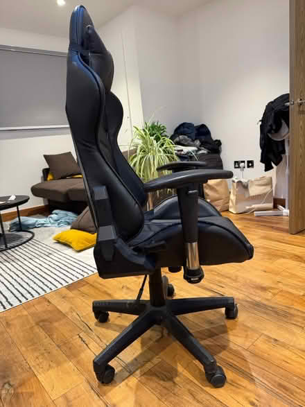 Photo of free Chair, pickup Thu - Sun, E2 (E2) #2