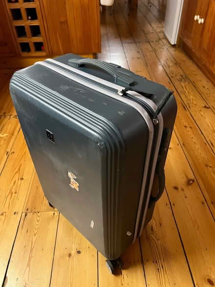 Photo of free Hard-shell suitcase (Exeter EX4) #2