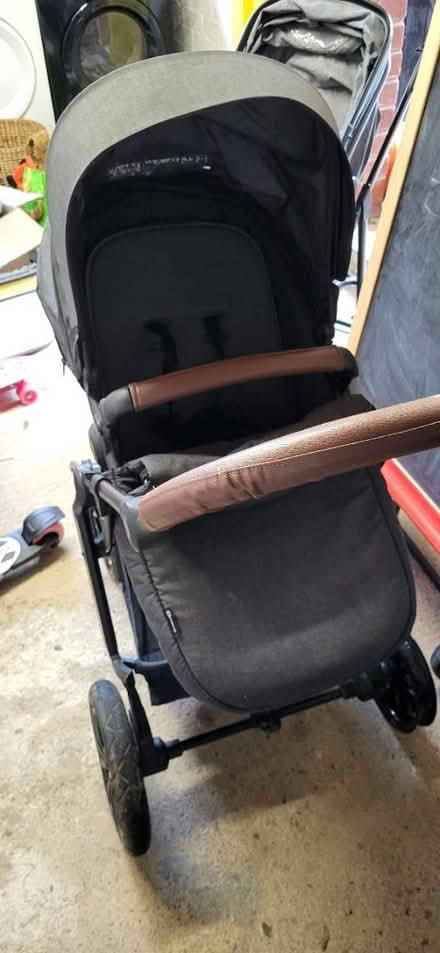 Photo of free Pram (Pr26 9ht) #3