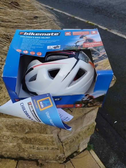 Photo of free children's bike helmet (Walkley S6) #1