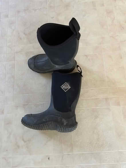 Photo of free childrens winter boots (west medford) #1