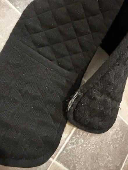 Photo of free Oven glove (Trumpington CB2) #3