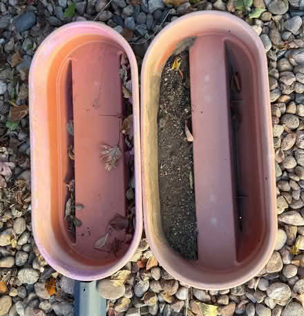 Photo of free Flower Pots, Pot Hangers (SE Aurora near Southlands Mall) #3