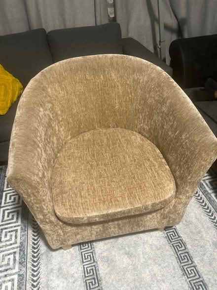 Photo of free Arm chair needs to go (Rush Green RM7) #1