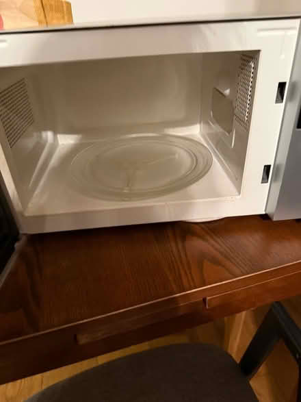 Photo of free Microwave (Waddon CR0) #2