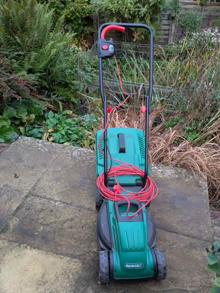 Photo of free Small lawnmower (Botley OX2) #1