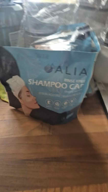 Photo of free No rinse shampoo caps (Hampton PE7) #2