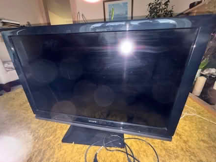 Photo of free Sony Bravia 40V4000 - 40” TV & Remote (Lemsford AL8) #1