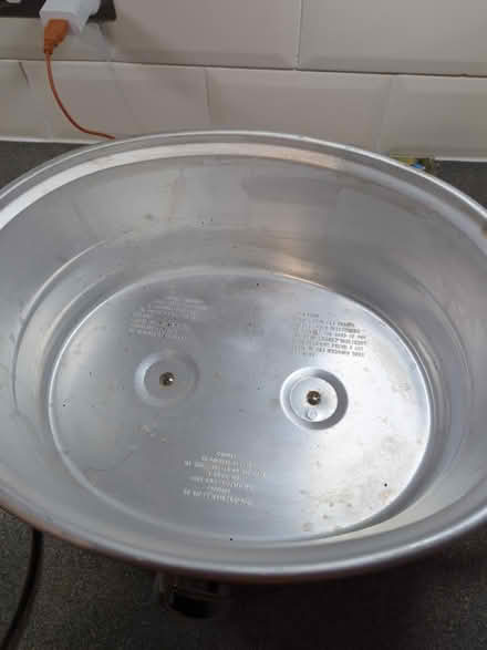 Photo of free Large 6.5L slow cooker in pink (Neath SA10) #3