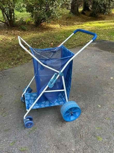 Photo of free Beach cart (North Acton) #1