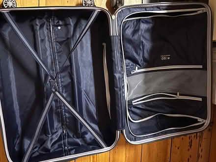 Photo of free Hard-shell suitcase (Exeter EX4) #4