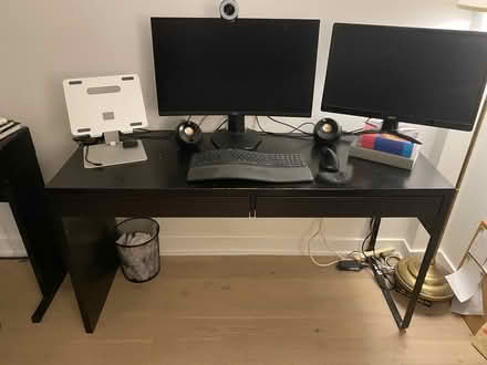 Photo of free Desk and Office Chair (Ile-des-Soeurs (Verdun, MTL)) #4