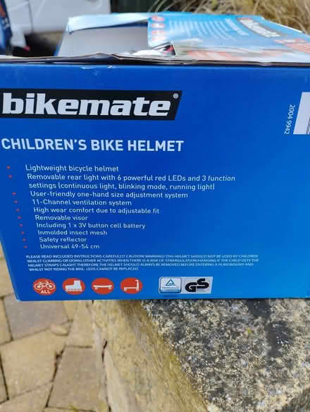 Photo of free children's bike helmet (Walkley S6) #2