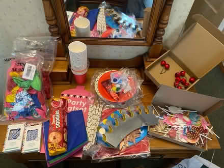 Photo of free Children’s party stuff (islington N1) #1
