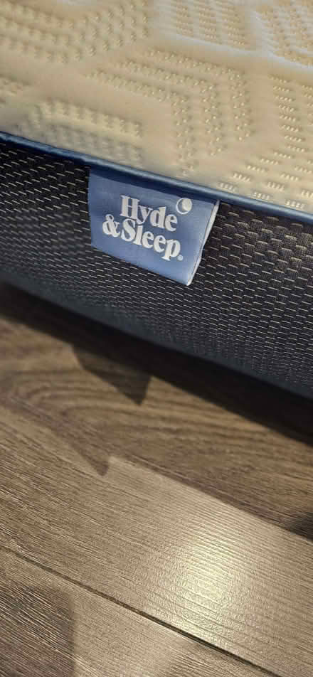 Photo of free Hyde & Sleep Refine Air K Hybrid King Size mattress from Dre (Thornton FY5) #1