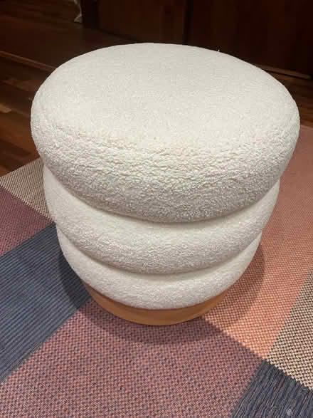 Photo of free Ivory boucle ottoman (King st and Payne street) #2