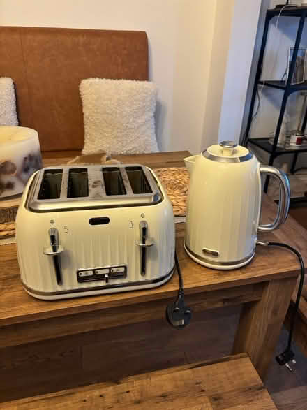 Photo of free Kettle & Toaster (Cosby) #1