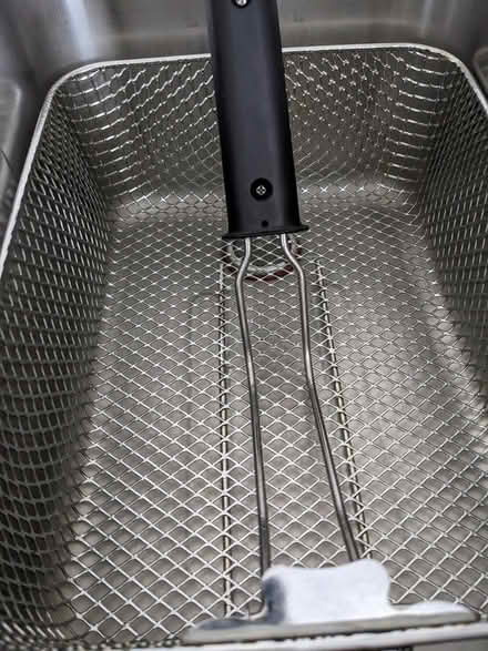 Photo of free deep fat fryer (snodland) #3