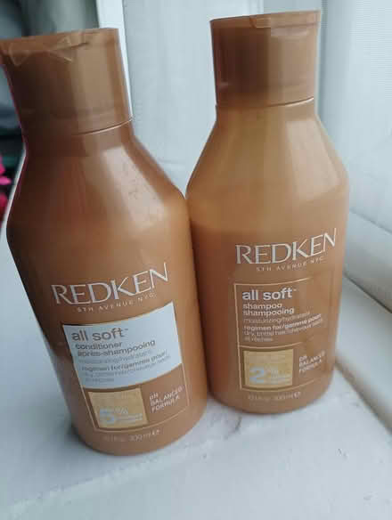 Photo of free Redken hair shampoo & conditioner (South reading RG2) #2