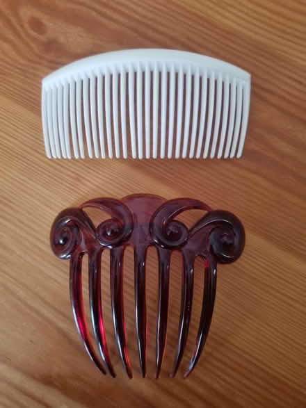 Photo of free Hair Combs (Enfield EN3) #1