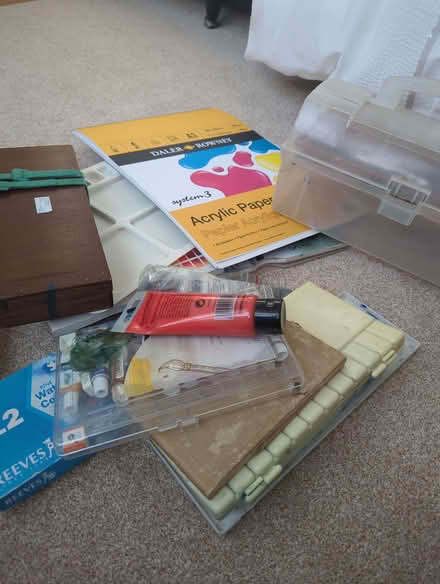 Photo of free Artists Materials (Dunkerton) #1