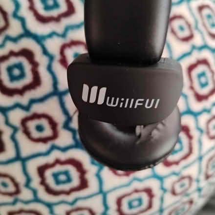 Photo of free Over the head Bluetooth headset (Darien) #4