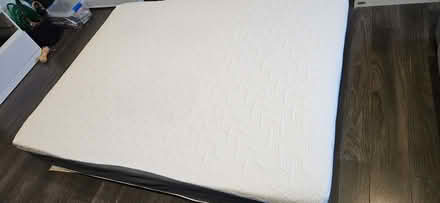 Photo of free Hyde & Sleep Refine Air K Hybrid King Size mattress from Dre (Thornton FY5) #3