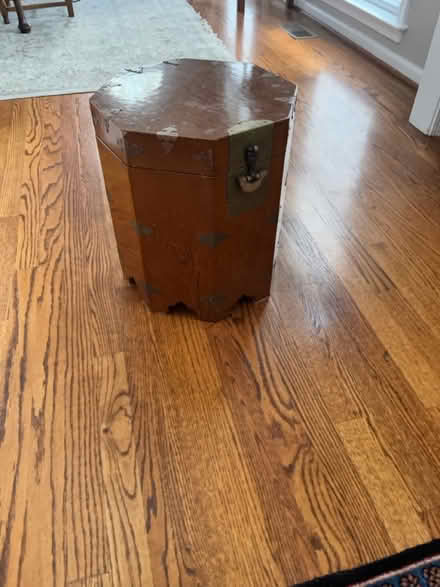 Photo of free Smell Chinese octagonal storage (FFX/Centreville near Costco) #2