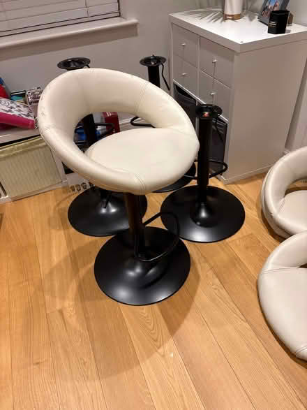 Photo of free 4 x cream & black bar stools (East Didsbury) #1