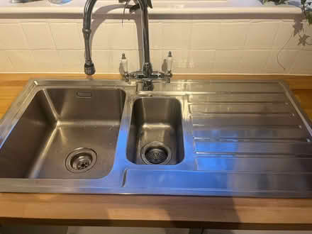 Photo of free Kitchen sink (Elgin IV30) #1