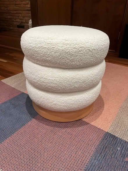 Photo of free Ivory boucle ottoman (King st and Payne street) #1